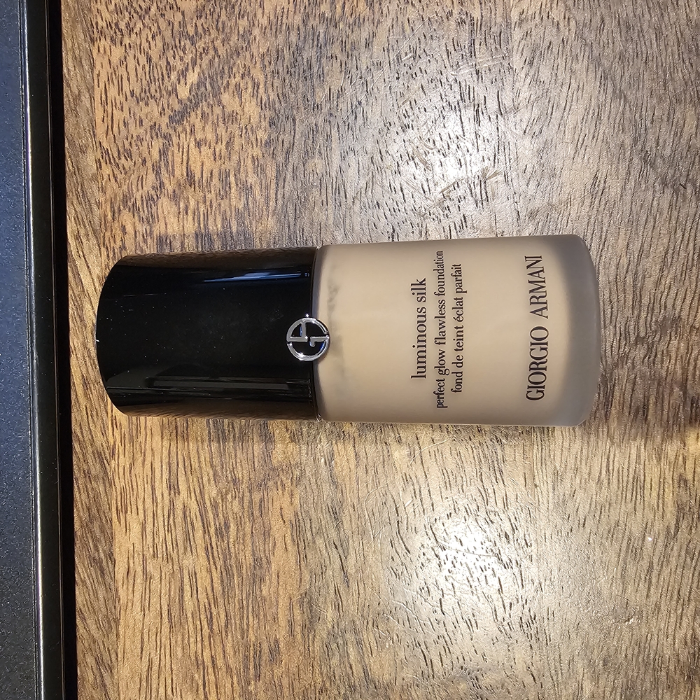 Giorgio Armani Luminous Silk Foundation - Beige